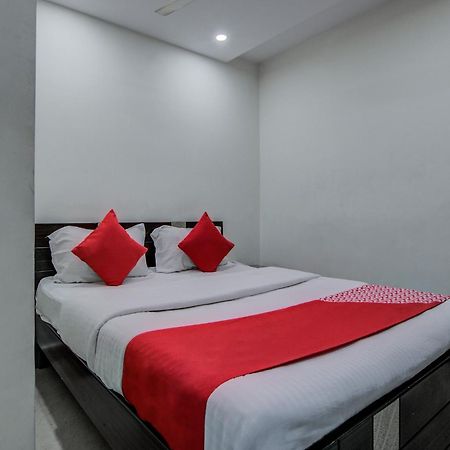 Hotel O Vb Grand Visákhapatnam Kültér fotó