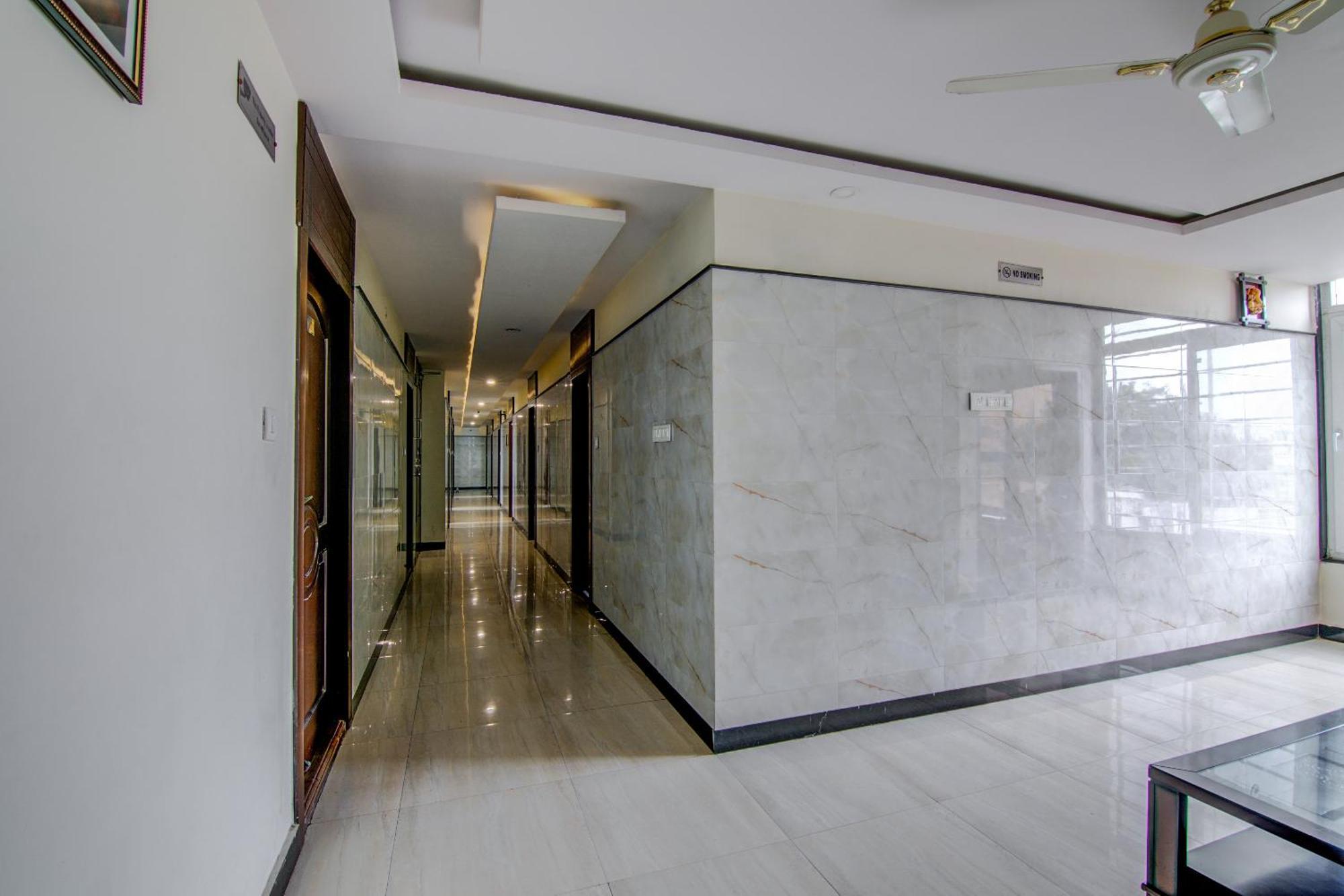 Hotel O Vb Grand Visákhapatnam Kültér fotó
