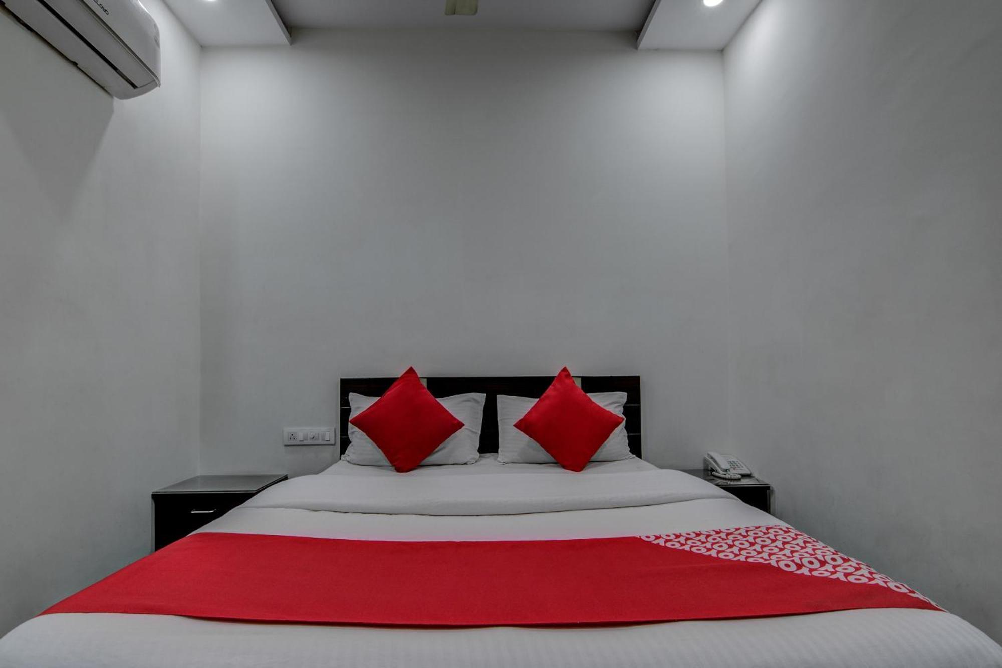 Hotel O Vb Grand Visákhapatnam Kültér fotó