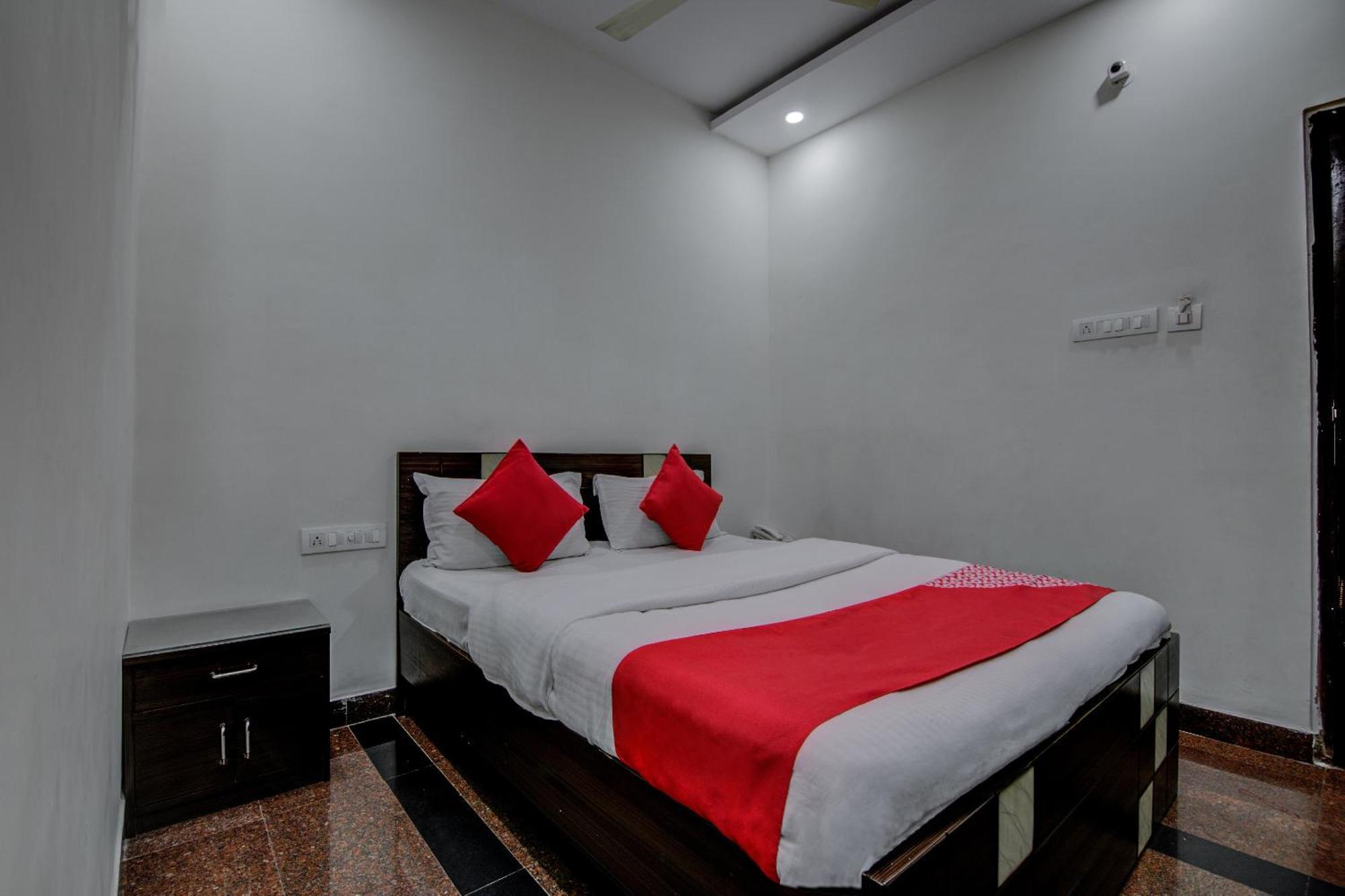 Hotel O Vb Grand Visákhapatnam Kültér fotó