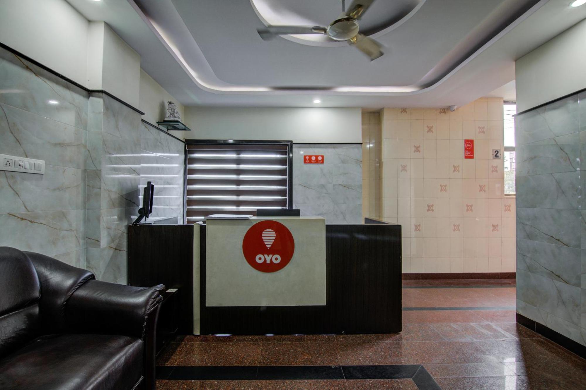 Hotel O Vb Grand Visákhapatnam Kültér fotó
